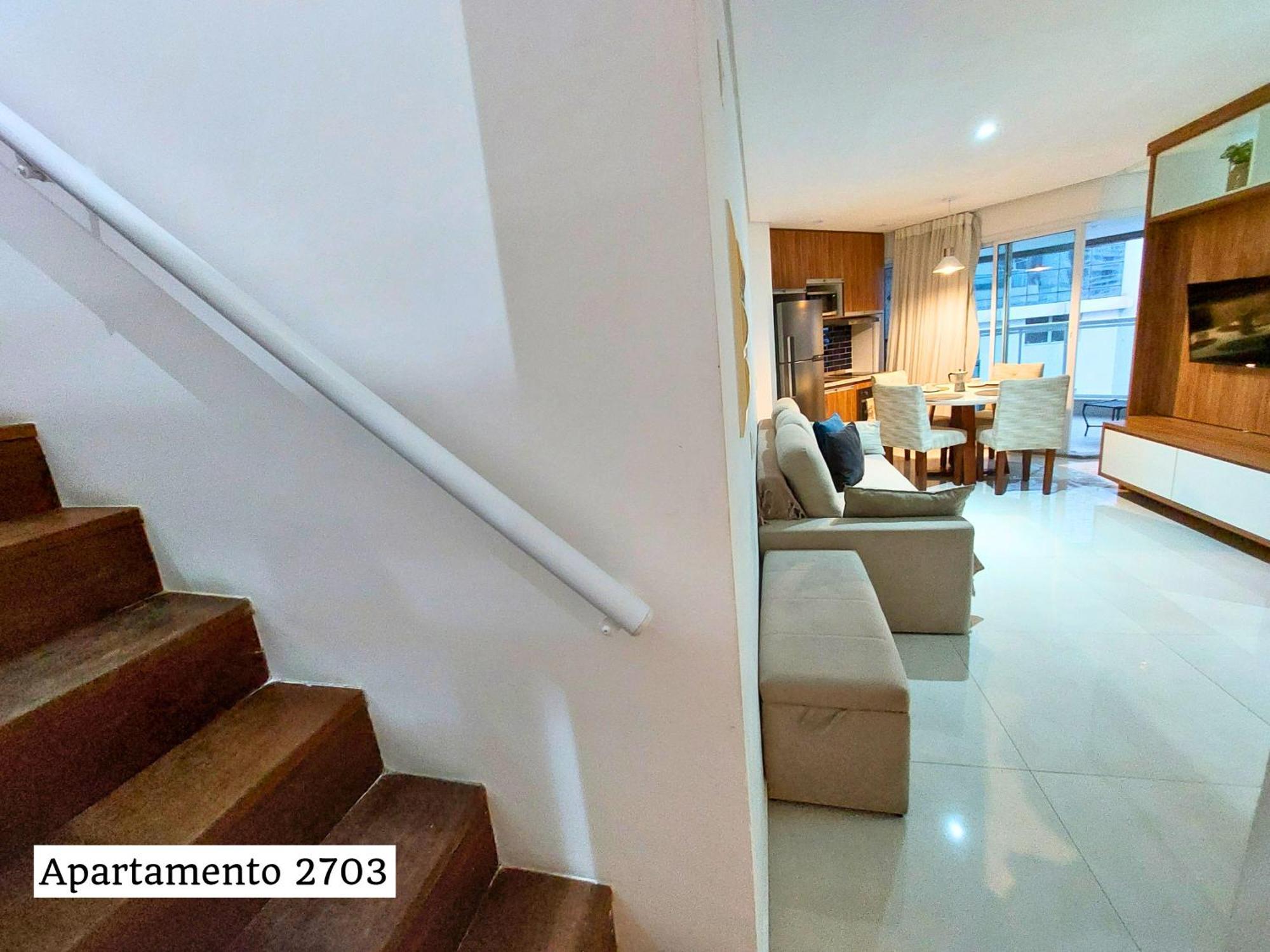 Book - Estanconfor Cobertura Com Jacuzzi E Vista Mar * Santos (Sao Paulo)
